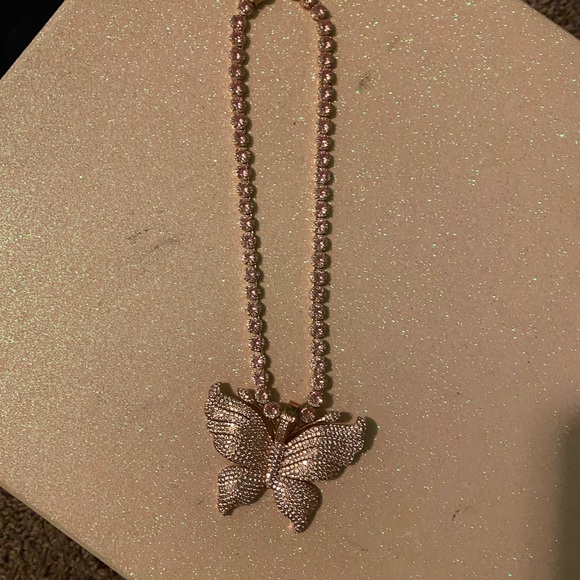 Beautiful cubic zirconia necklace with detachable jeweled butterfly. Rose gold - Picture 9 of 9
